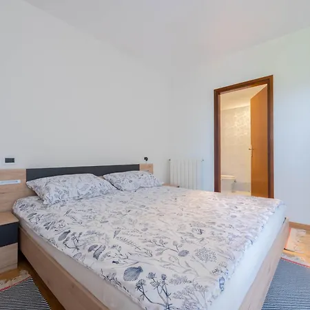 House Plavcic Holiday home Jurasi