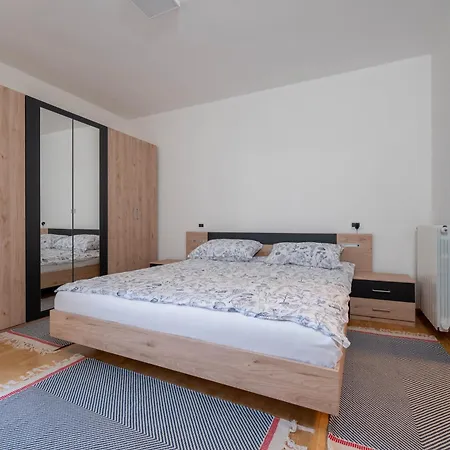 Holiday home House Plavcic *