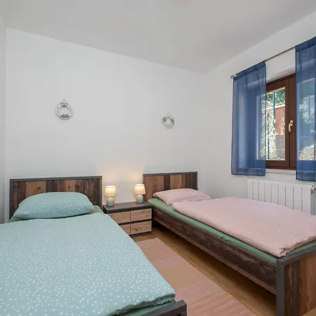 House Plavcic Holiday home Jurasi